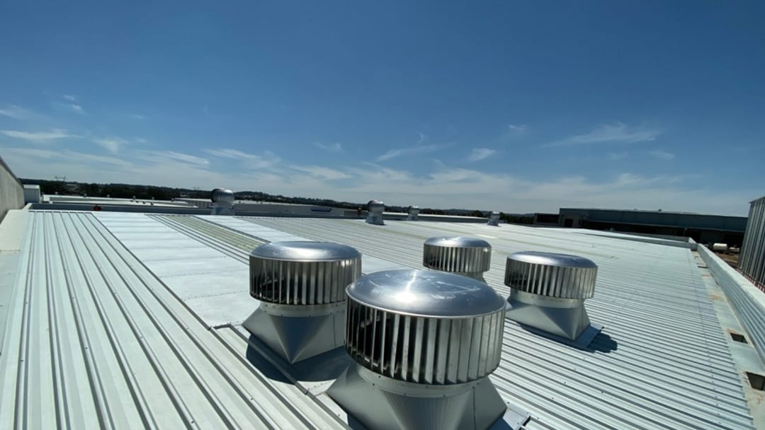 Portfolio-Gallery-before-and-after-commercial-rotary-roof-vents- ampelite roof vents australia